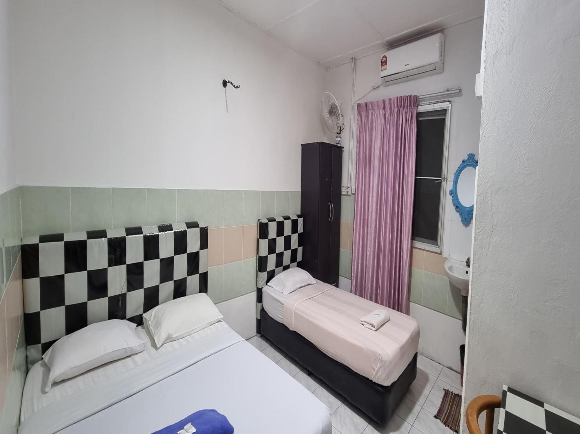 מירי Oyo 90972 Jj Homestay מראה חיצוני תמונה