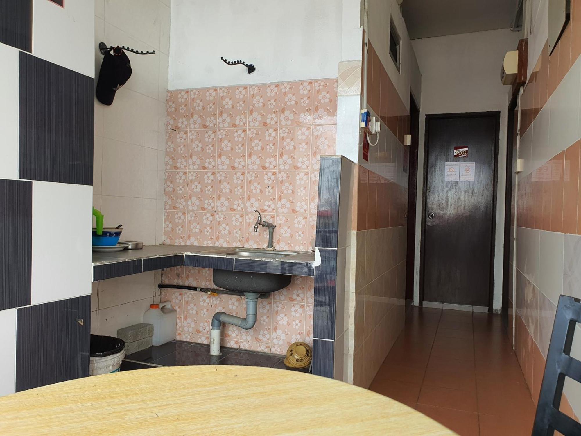 מירי Oyo 90972 Jj Homestay מראה חיצוני תמונה