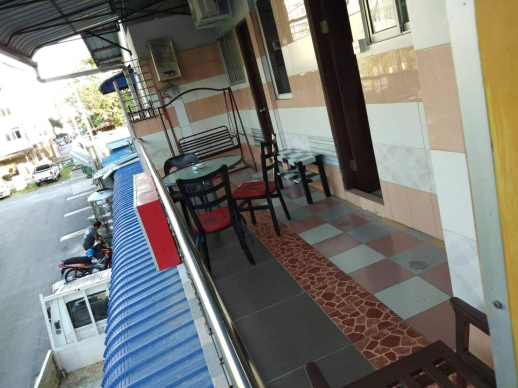 מירי Oyo 90972 Jj Homestay מראה חיצוני תמונה