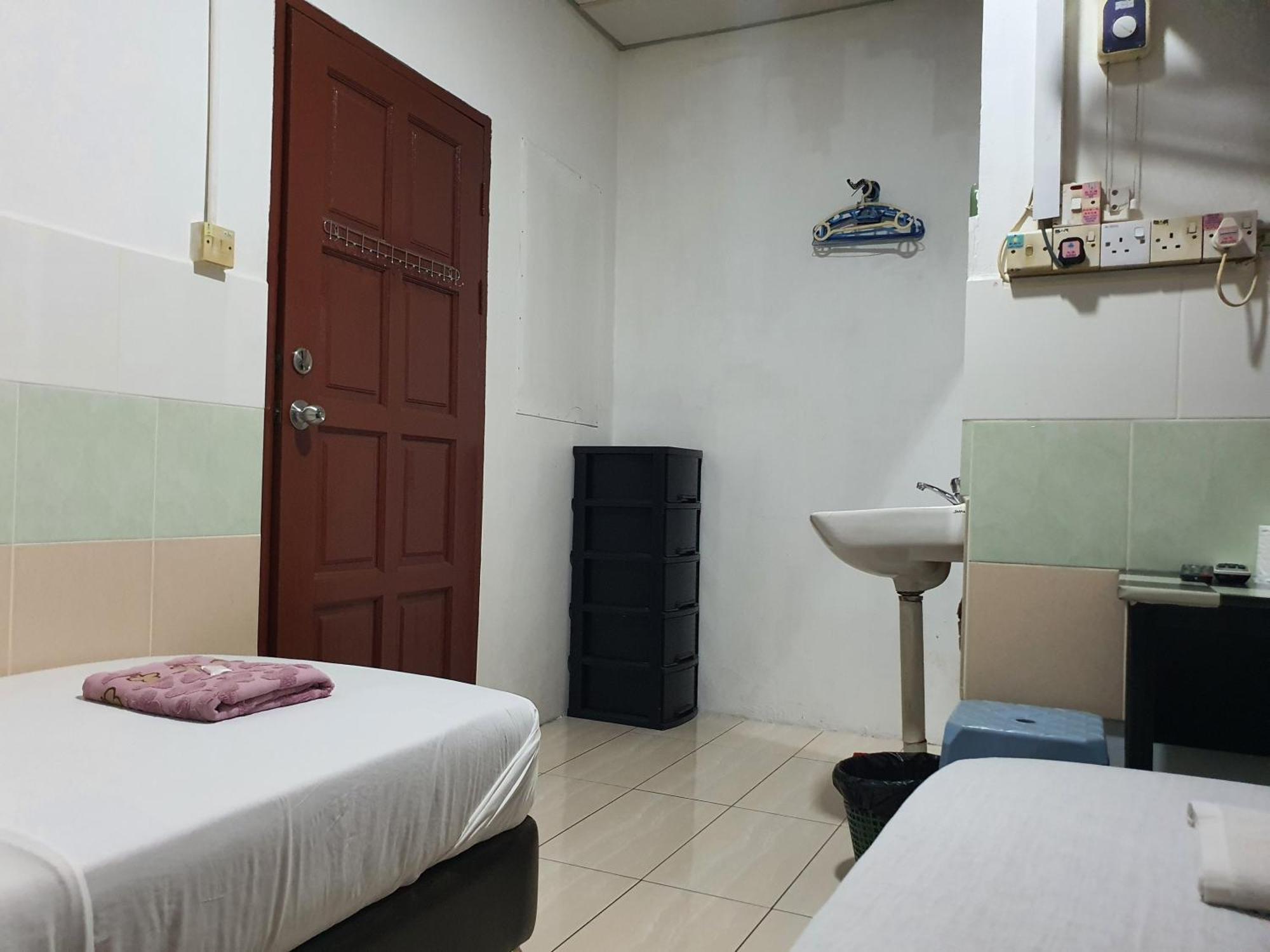 מירי Oyo 90972 Jj Homestay מראה חיצוני תמונה