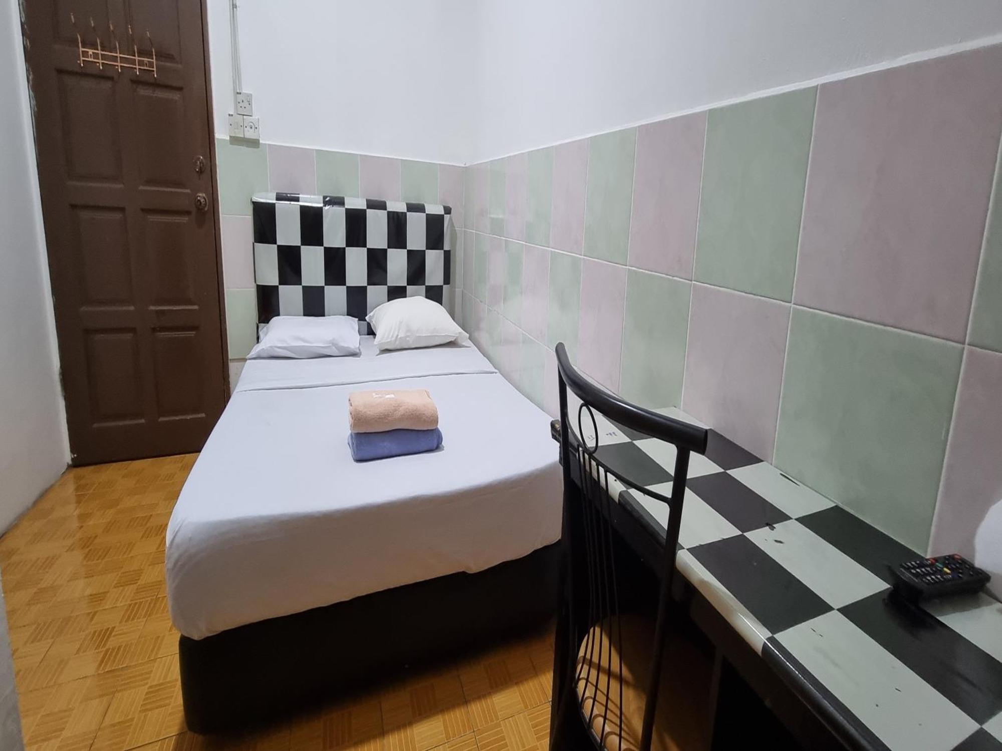 מירי Oyo 90972 Jj Homestay מראה חיצוני תמונה