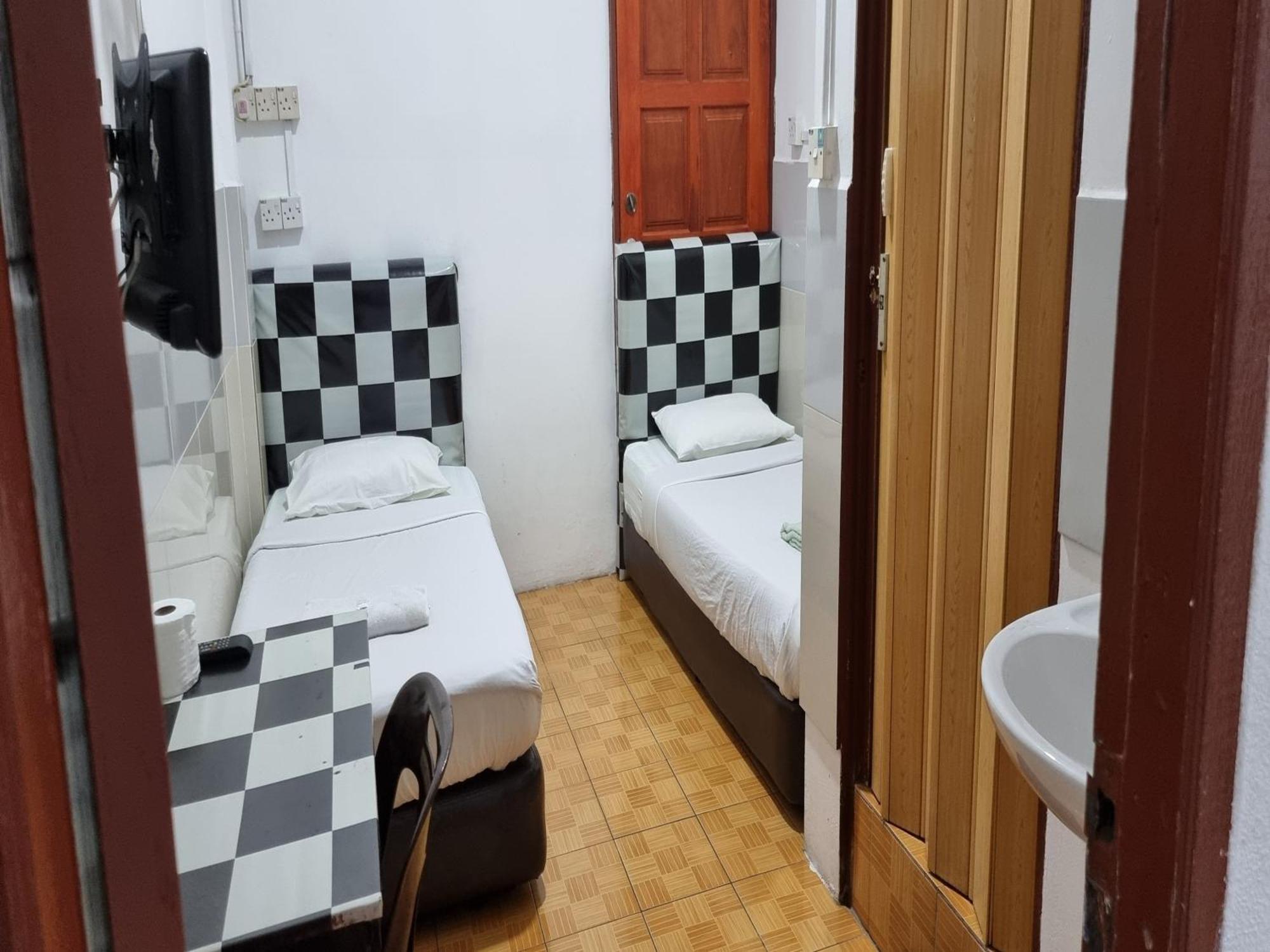 מירי Oyo 90972 Jj Homestay מראה חיצוני תמונה