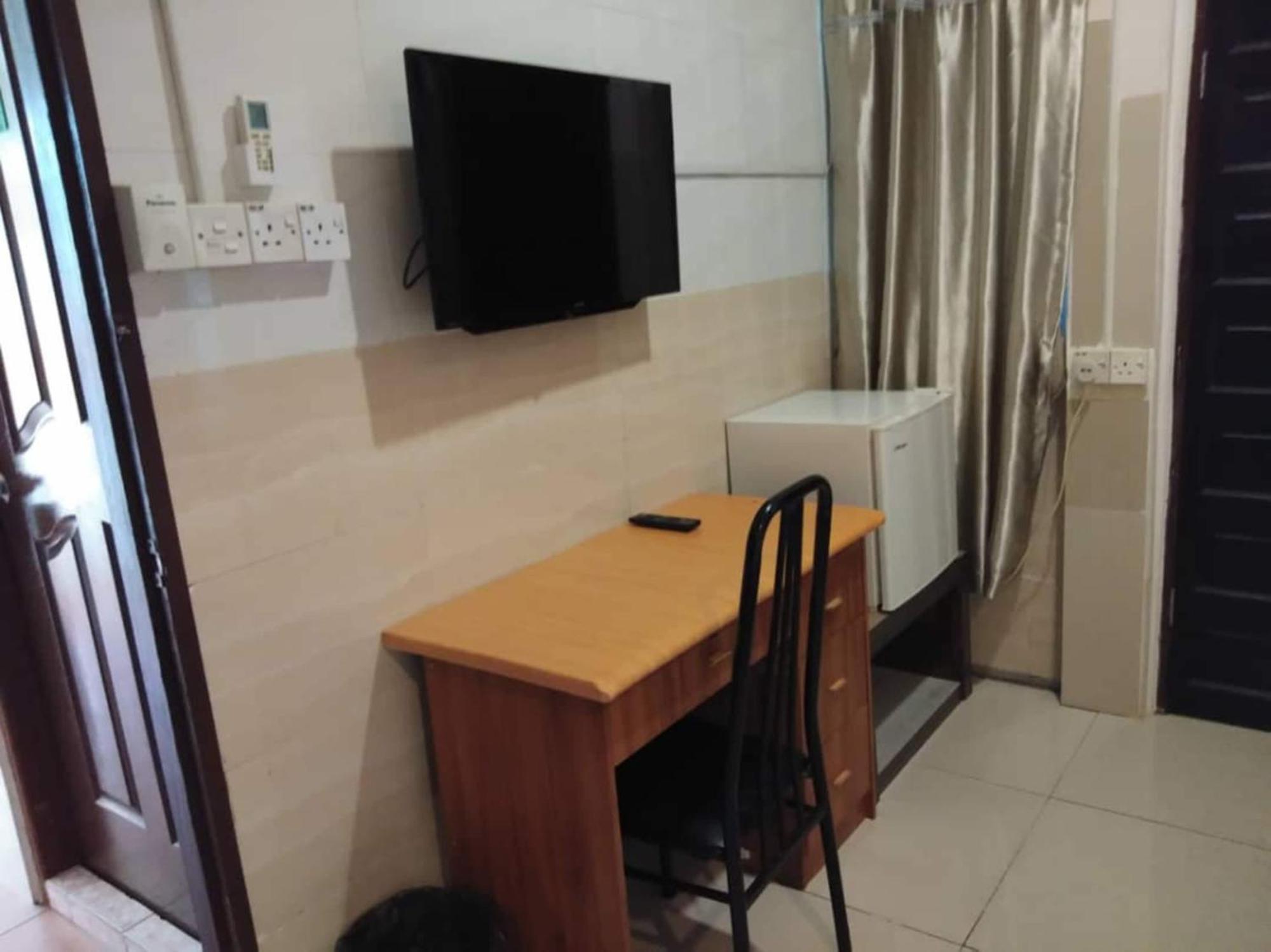 מירי Oyo 90972 Jj Homestay מראה חיצוני תמונה